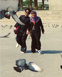 Foto Umrah Romantis Aryo Wahab & Sang Istri, Mencintai Itu Ibadah