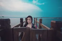 FOTO: Voke Victoria Aktris Muda & Cantik Pacar Kriss Hatta