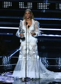 FOTO: Wajah-Wajah Para Jawara MTV VMA 2016, Gembira Sampai Datar!