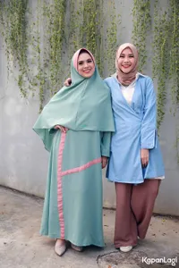 FOTO: Zaskia Adya Mecca Ajak Nycta Gina Luncurkan Koleksi Lebaran