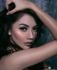 FOTO:Pemotretan Cantik, Kezia Karamoy Mesra Bareng Pacar Tercinta