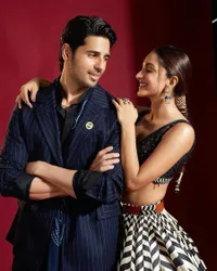 From Reel to Real, Kiara Advani dan Sidharth Malhotra Diduga Cinlok - Liburan Bareng ke Maldives