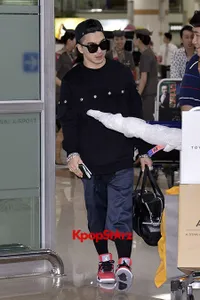 Fashion Bandara Taeyang Big Bang Dari Jepang ke Korea