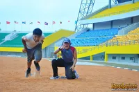 Foto-Foto Adegan Film PENGEJAR ANGIN