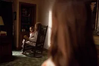 Foto-Foto Adegan Mengerikan Film THE CONJURING