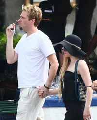 Foto-Foto Bulan Madu Avril Lavigne dan Chad Kroeger di Portofino
