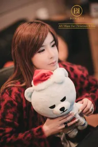 Foto-Foto Di Balik Pembuatan Video Klip Park Bom dan Lee HI