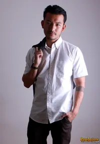 Foto-Foto Eksklusif Rio Dewanto - Aktor Seribu Wajah