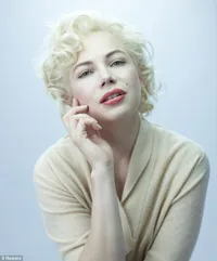 Foto-Foto Michelle Williams Untuk Majalah GQ