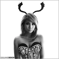 Foto 2NE1 di Majalah FAULT - Sexy and Strong