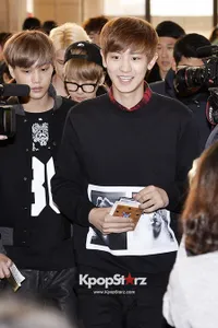 Foto EXO Tinggalkan Korea Untuk Konser SM Town