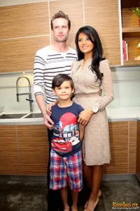 Foto Farah Quinn - Carson Quinn Ungkap Fakta-Fakta Perceraian