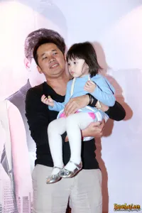 Foto Hanung Bramantyo - Zaskia Mecca Ajak Anak ke Red Carpet