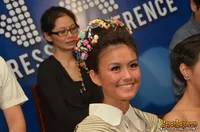 Foto Imut Agnes Monica di Preskon Final Indonesian Idol
