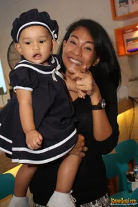 Foto Imutnya Kaines - Putri Mungil Endhita dan Onci Ungu