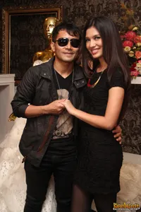 Foto Judika dan Duma Riris Tunjukkan Baju Pengantin