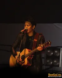 Foto Konser NOAH di Gramedia Expo Surabaya