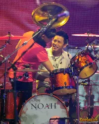 Foto Konser Unik NOAH Hidup Untukmu Mati Tanpamu