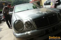 Foto Mobil Tempat Roger Danuarta Gunakan Heroin - Ikut Diamankan