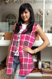 Foto Novi Herlina Member Baru Cherry Belle - Benarkah Mirip Anisa