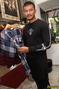 Foto Rio Dewanto Dkk Buka Bisnis Clothing Line Street Wear