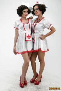 Foto Seksi Duo Mawar Syuting Single Terbaru