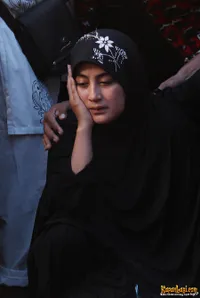 Foto Suasana Pemakaman Ustad Jeffry di TPU Bivak