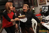 Foto Ulang Tahun ke-80 Pak Raden di Petamburan