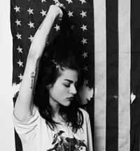 Frances Bean Cobain - Anak Dari Sang Legenda Musik Grunge