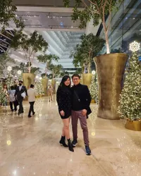 Gagal di Pernikahan Pertama, Ini 8 Potret Delon Thamrin Makin Bahagia Bersama Sang Istri di 4 Tahun Pernikahan