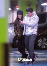 Galeri Foto Kencan Yuri SNSD dan Oh Seung Hwan, Diam-Diam Mesra