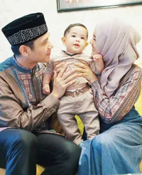 Galeri Foto Putra Alyssa - Dude Yang Makin Gemuk & Suka Ketawa