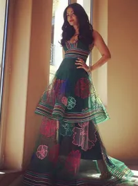 Galeri Hari Pertama Aishwarya Rai di Cannes, Hot Pamer Cleavage