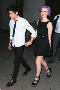 Galeri Momen Romantis Zayn Malik - Perrie Edwards, Bikin Melting!