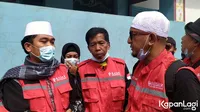 Gandeng Istri Baru, Kiwil Beri Bantuan ke Korban Banjir di Malang - Batu Bersama Ustaz Zacky Mirza dan Daus Mini