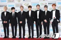 Ganteng Cantik di Red Carpet Popular Culture and Arts Awards
