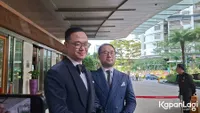 Ganteng Maksimal, El Rumi Pakai Jas Wool Premium Asal Italia di Hari Pernikahan dengan Syifa Hadju