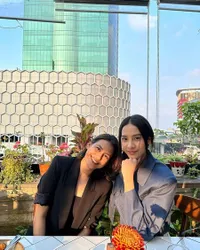 Gantikan Putri Marino, Ini 8 Potret Raihaanun Pemeran Kinan di Film 'LAYANGAN PUTUS THE MOVIE'
