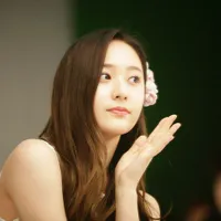 Gantikan Sulli Bintangi Iklan, Pesona Cantik Krystal Tak Cocok?