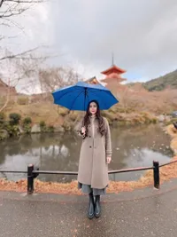 Gaya Aura Kasih Saat Liburan, Fashionable di Summer dan Winter