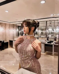 Gaya Fuji dan Aaliyah Massaid yang Sama-Sama Memesona dengan Dress Ala Peri, Cantiknya Beda!