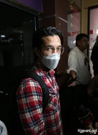 Gaya Hidup Selama Berumah Tangga Terpantau Sederhana, Edward Akbar Bantah Ajak Susah Kimberly Ryder