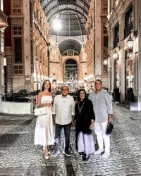 Gayanya Selalu Mewah Berkelas, Foto-Foto Cantik Nia Ramadhani Selama Berada di Milan