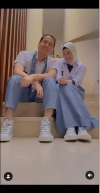 Gemas Banget, Potret Cut Meyriska dan Roger Danuarta Kompak Saat Joget Bareng - Serasi Pakai Seragam Sekolah Disebut Anak SMA