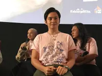 Gemas! Potret Angga Yunanda dan Nurra Datau dengan 'Anak' Mereka, Seperti Keluarga Kecil Sungguhan