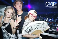 Gemerlap & Hura-Hura, Inilah Suasana Kehidupan Malam Idol K-Pop