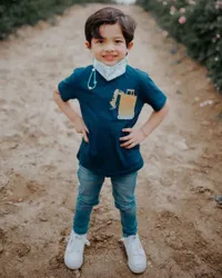 Genap 5 Tahun, Intip 7 Potret Arsya Hermansyah yang Makin Ganteng - Bergaya bak Orang Dewasa  