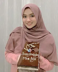 Genap Berusia 22 Tahun, 8 Potret Terbaru Nabilah Ayu eks JKT 48 yang Makin Cantik Usai Berhijab - Banjir Pujian Dari Netizen
