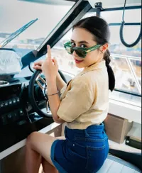 Genap Berusia 28 Tahun, Prilly Latuconsina Beli Yacht Mewah sebagai Kado Ulang Tahun untuk Dirinya