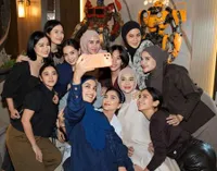 Geng Cendol Arisan Lagi, Baby Bump Zaskia Sungkar Kian Besar - Ririn Ekawati Datang Telat